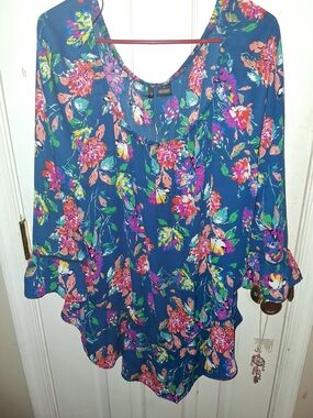 new directions Navy Floral Tunic Top
